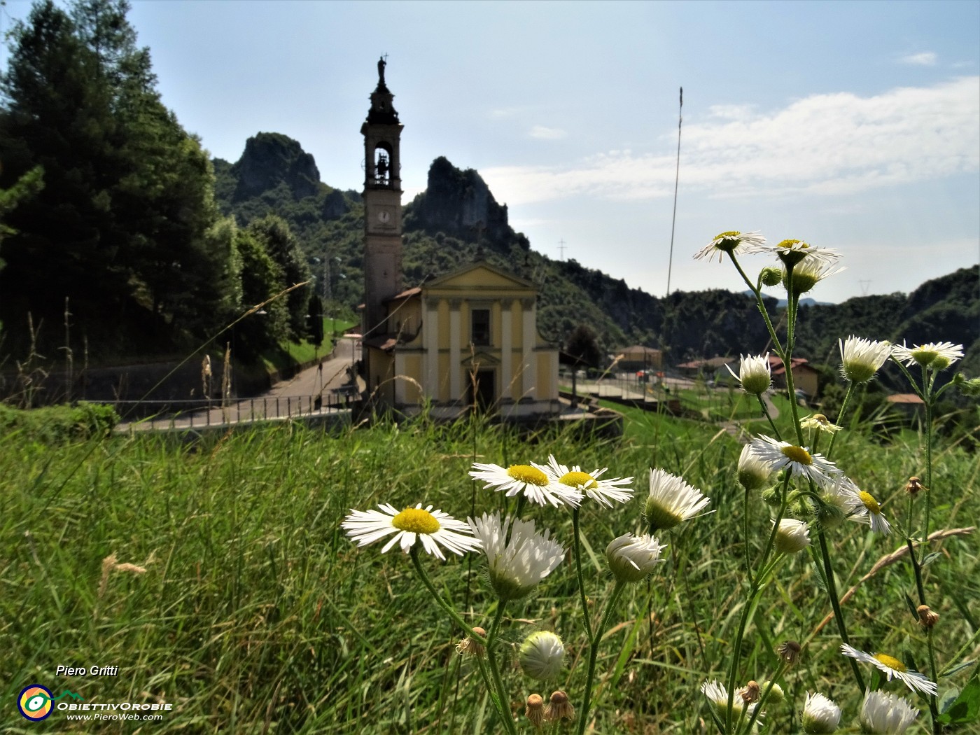 71 La bella chiesa di Santa Croce di San Pellegrino Terme.JPG